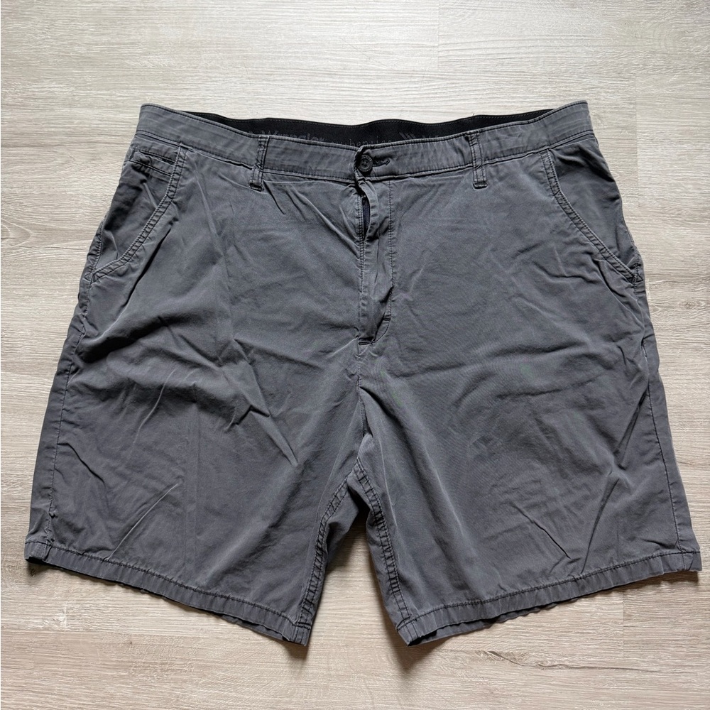 Wrangler Authentics Gray Stretch Shorts Size 40